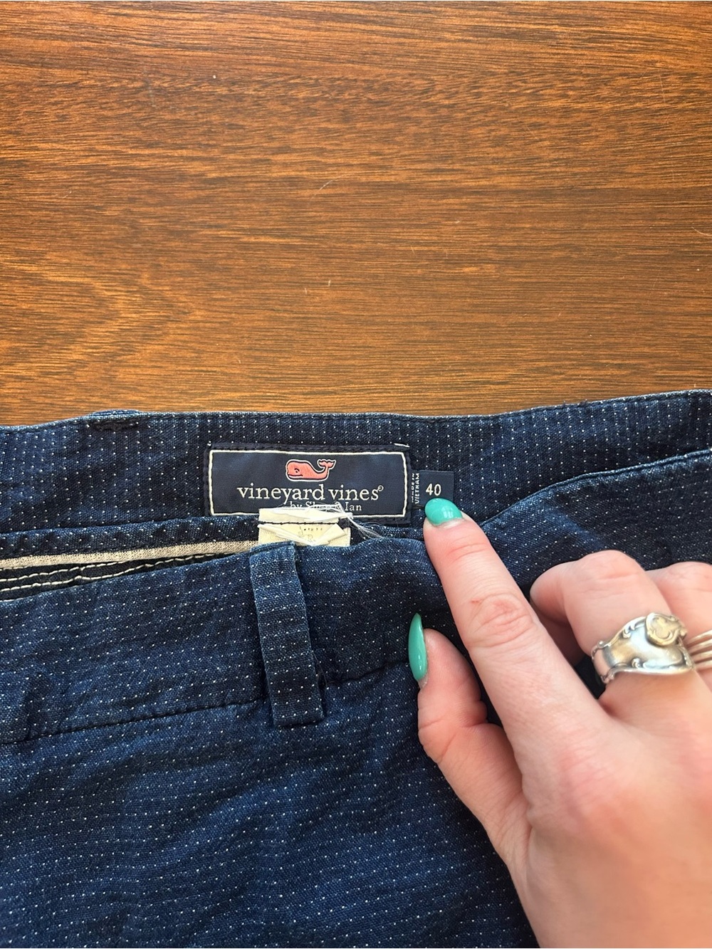 Vineyard Vines Men's Dark Navy Textured Flat Front Shorts - Picture 2 of 3